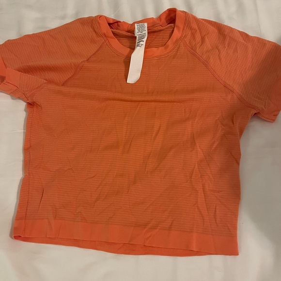 Lululemon Shorts and Top Set - Picture 6 of 7